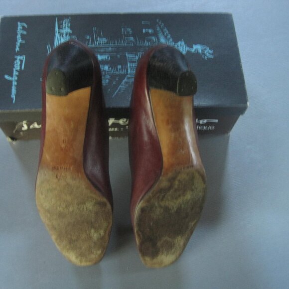 Salvatore Ferragamo Shoes Florence Italy 9 1/2 B Gently Worn with Box - Picture 3 of 4